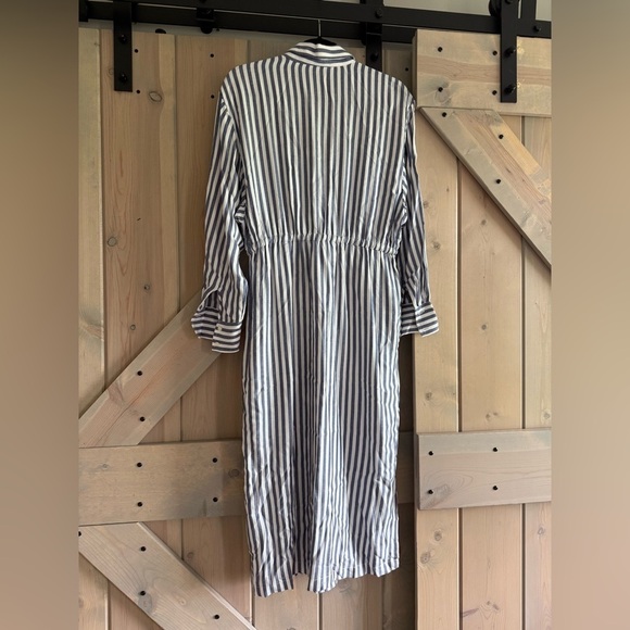 LIKE NEW Gap Tie Waist Midi Shirt Dress - Picture 10 of 11